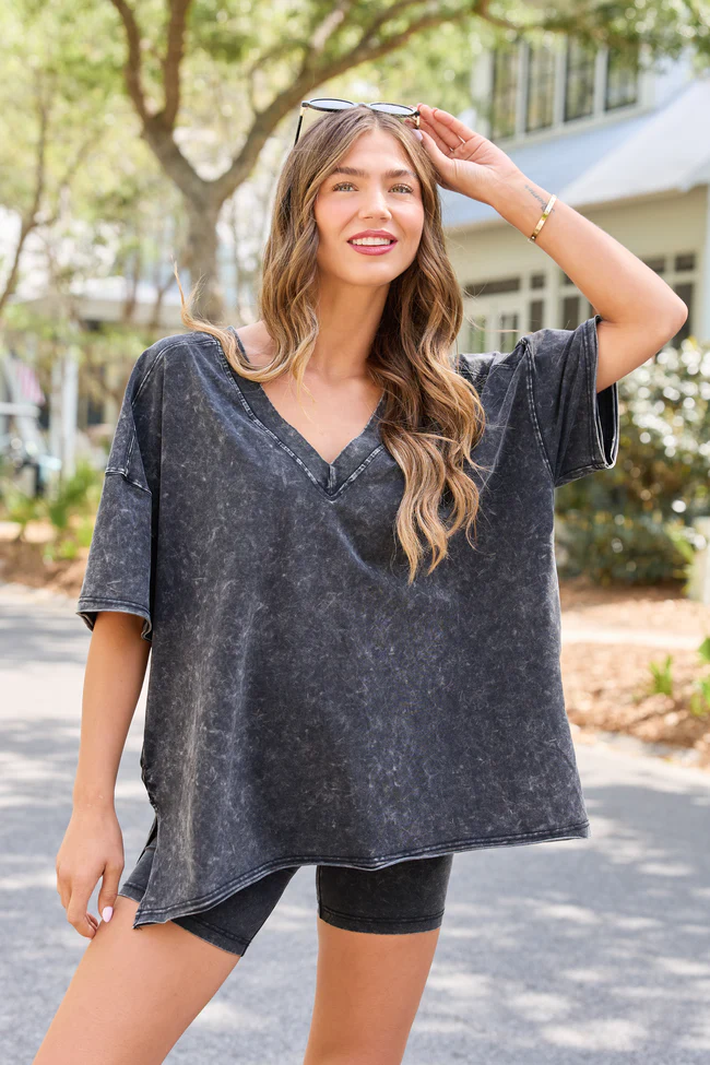 Britton Black Oversized Tee - Image 2