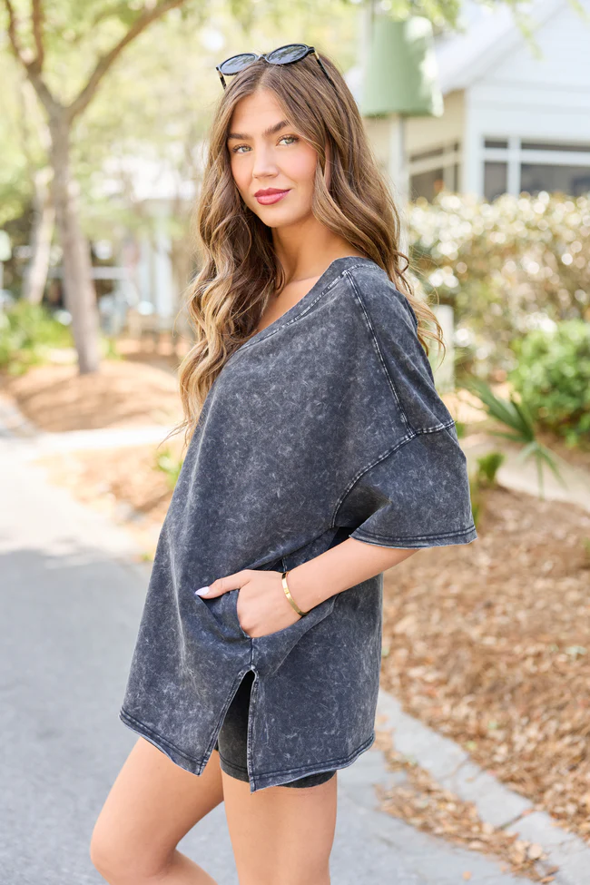 Britton Black Oversized Tee - Image 3