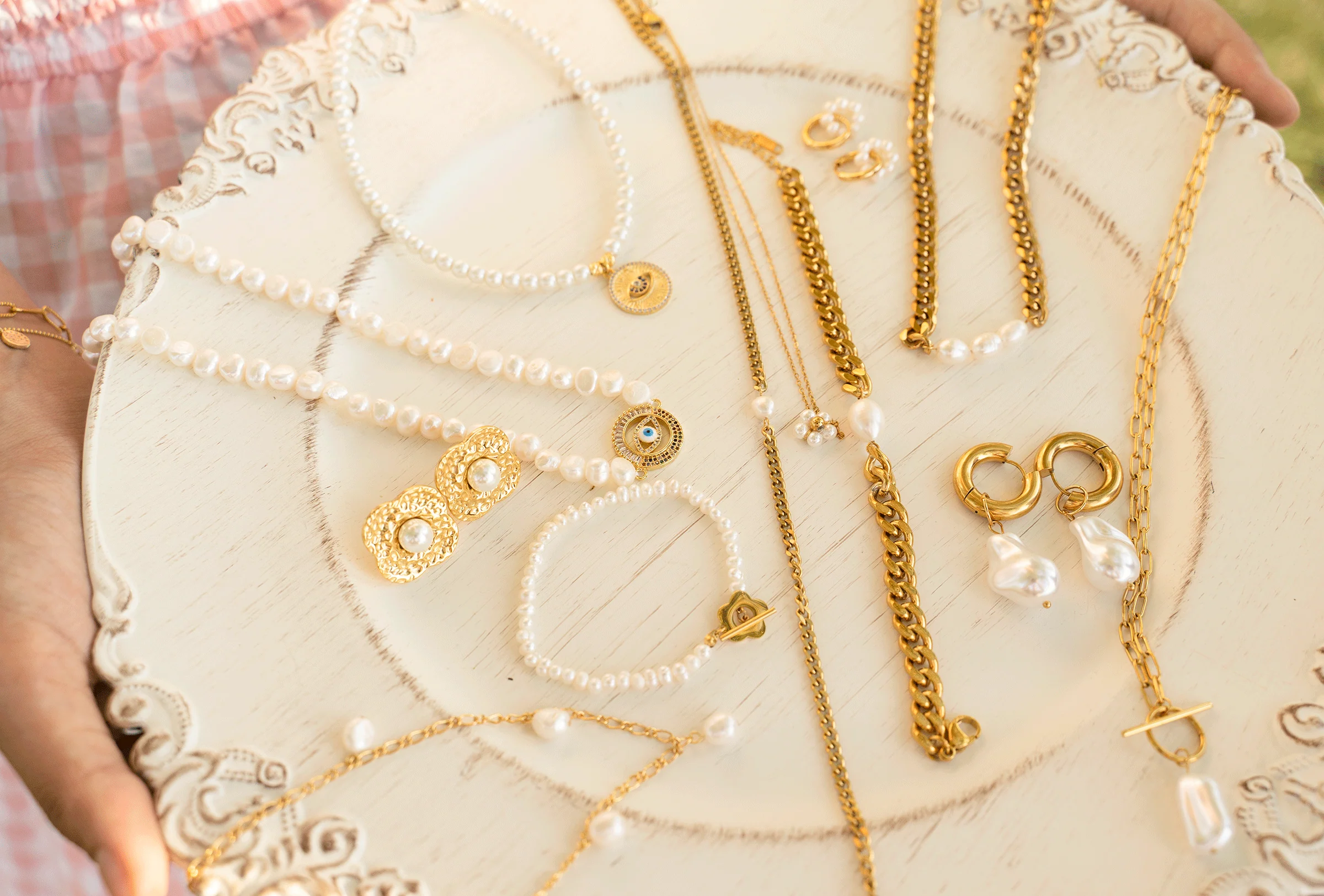 Izzy Pearl Gold Bracelet - Image 5