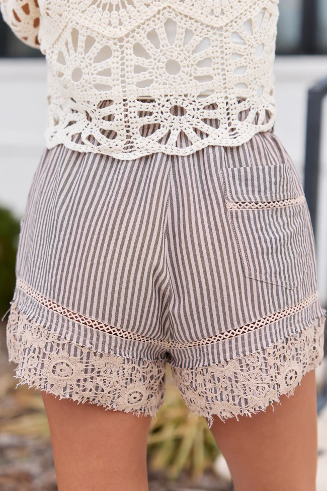 Janie Crochet Trim Stripe Shorts - Image 4