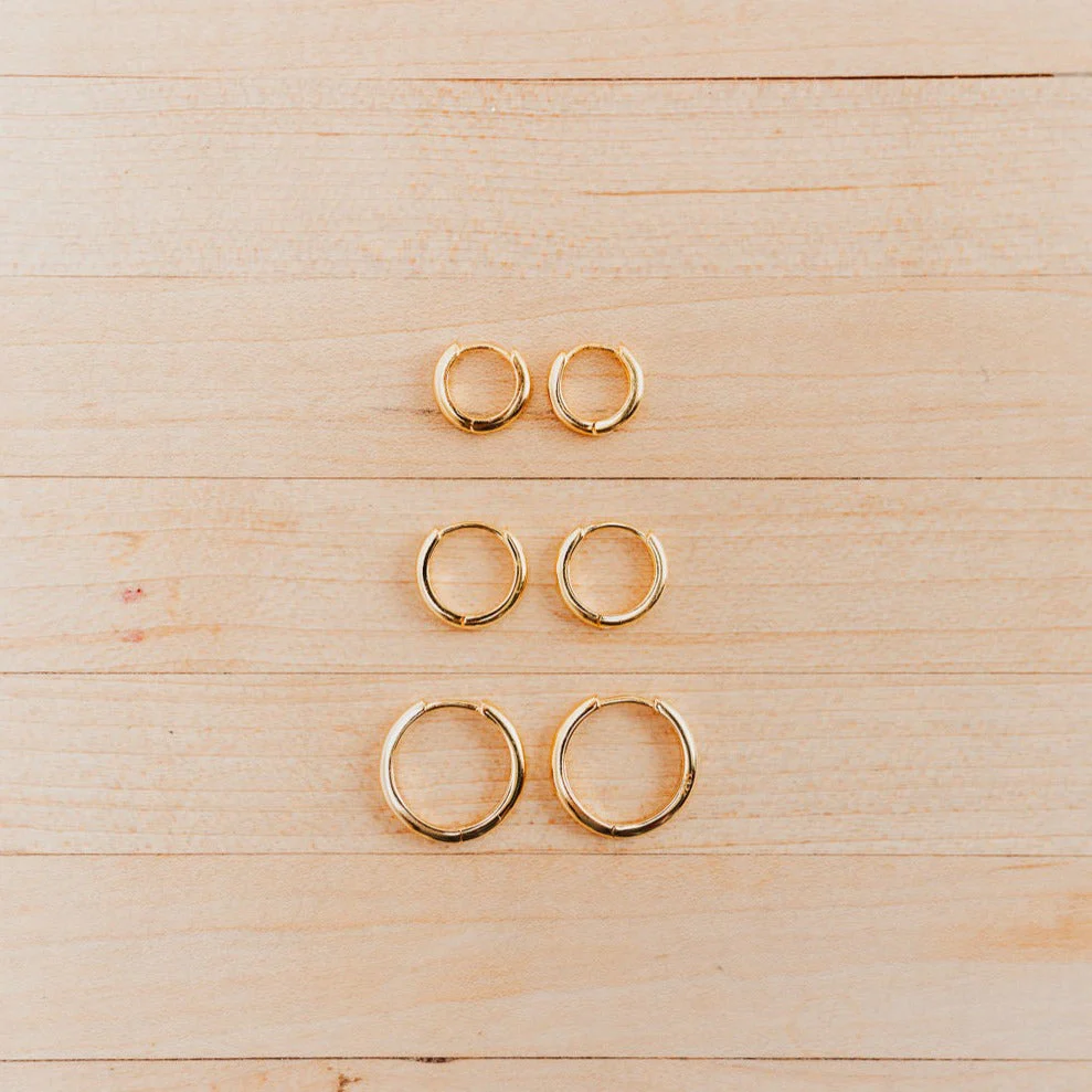 Olivia Essential Hoop Earrings - Image 2