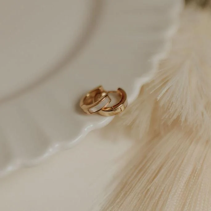 Ruth Pearl Hoop Earrings