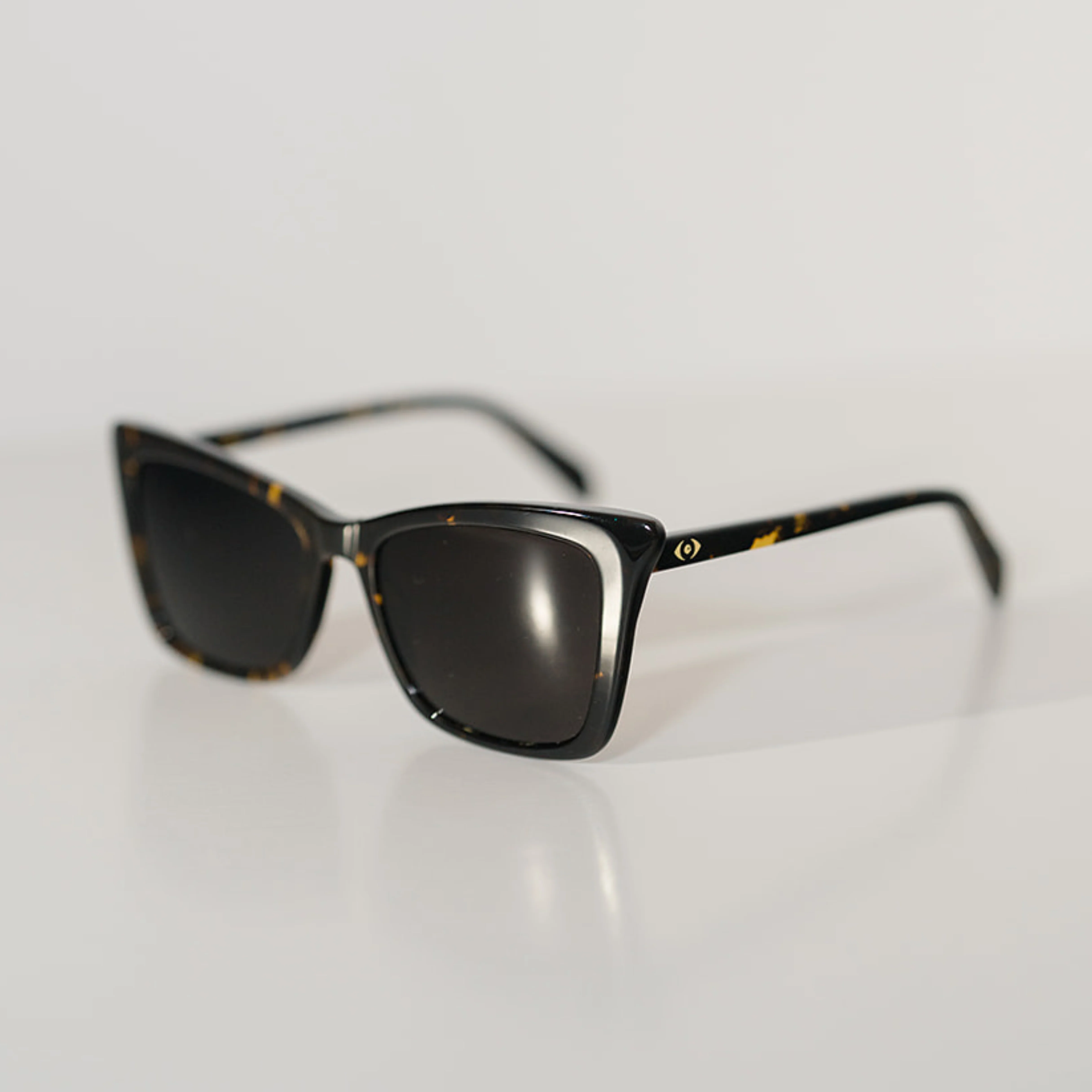 TopFoxx Toni Tortoise Sunglasses - Image 5
